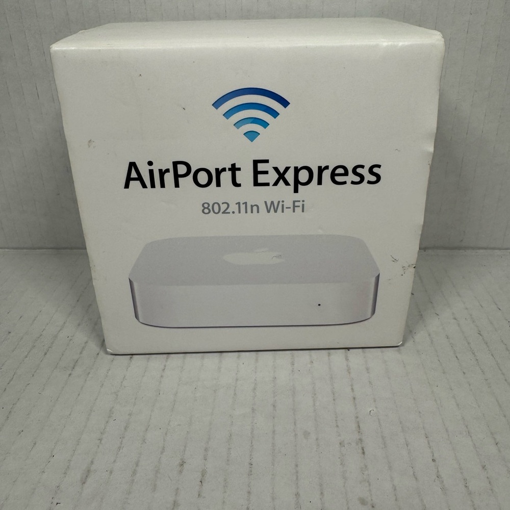 Apple Airport Extreme And Airport Express Bundle